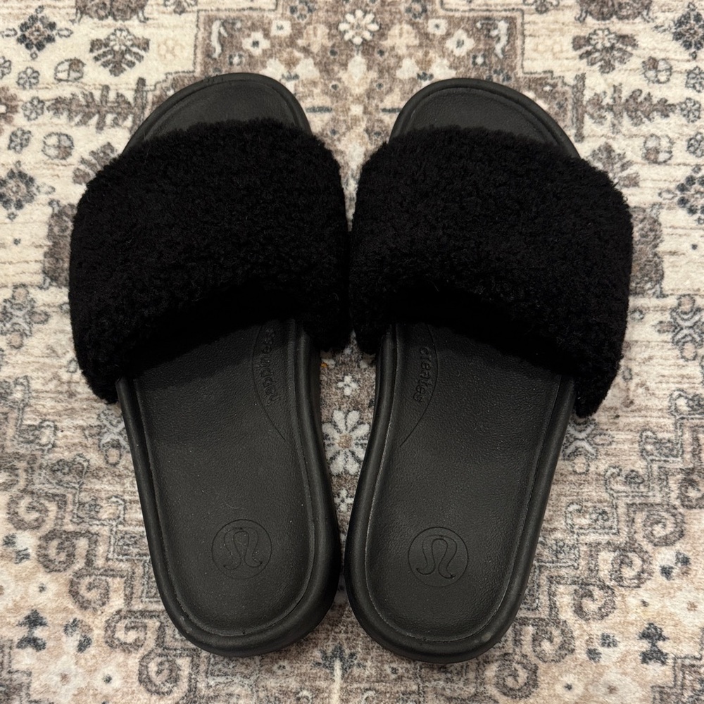 lululemon athletica Cozy Black Slippers